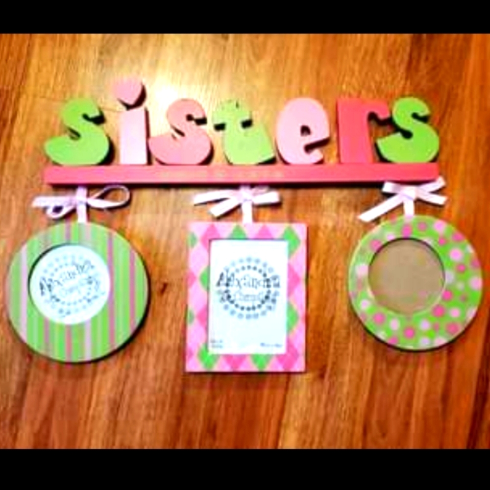 "Sisters" Delta Zeta Triple Picture Frame (Hangable)